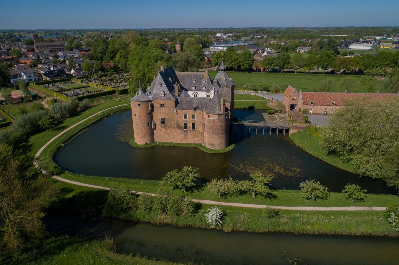B&B Kasteel Ammersoyen Ammerzoden Extérieur photo